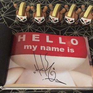 Mint Huck G signed book w 6 apocalypse figures